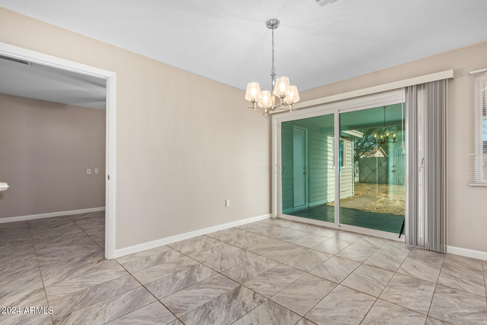 3249 West Wethersfield Road Phoenix, AZ 85029 - Photo 10 of 32 0010-10-Wethersfield