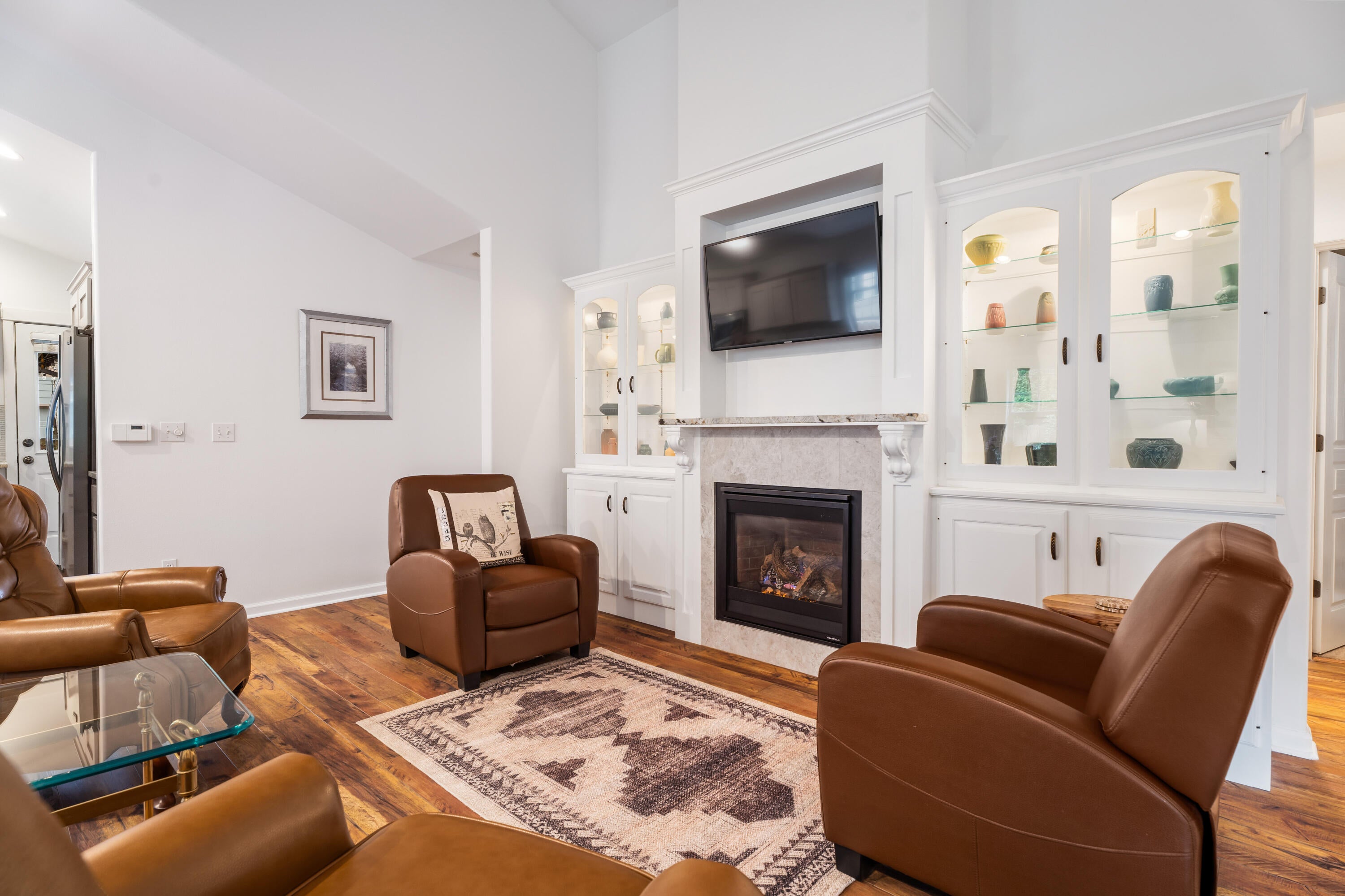 62745 Larkview Road Bend, OR 97701 - Photo 7 of 29 04-Living Area