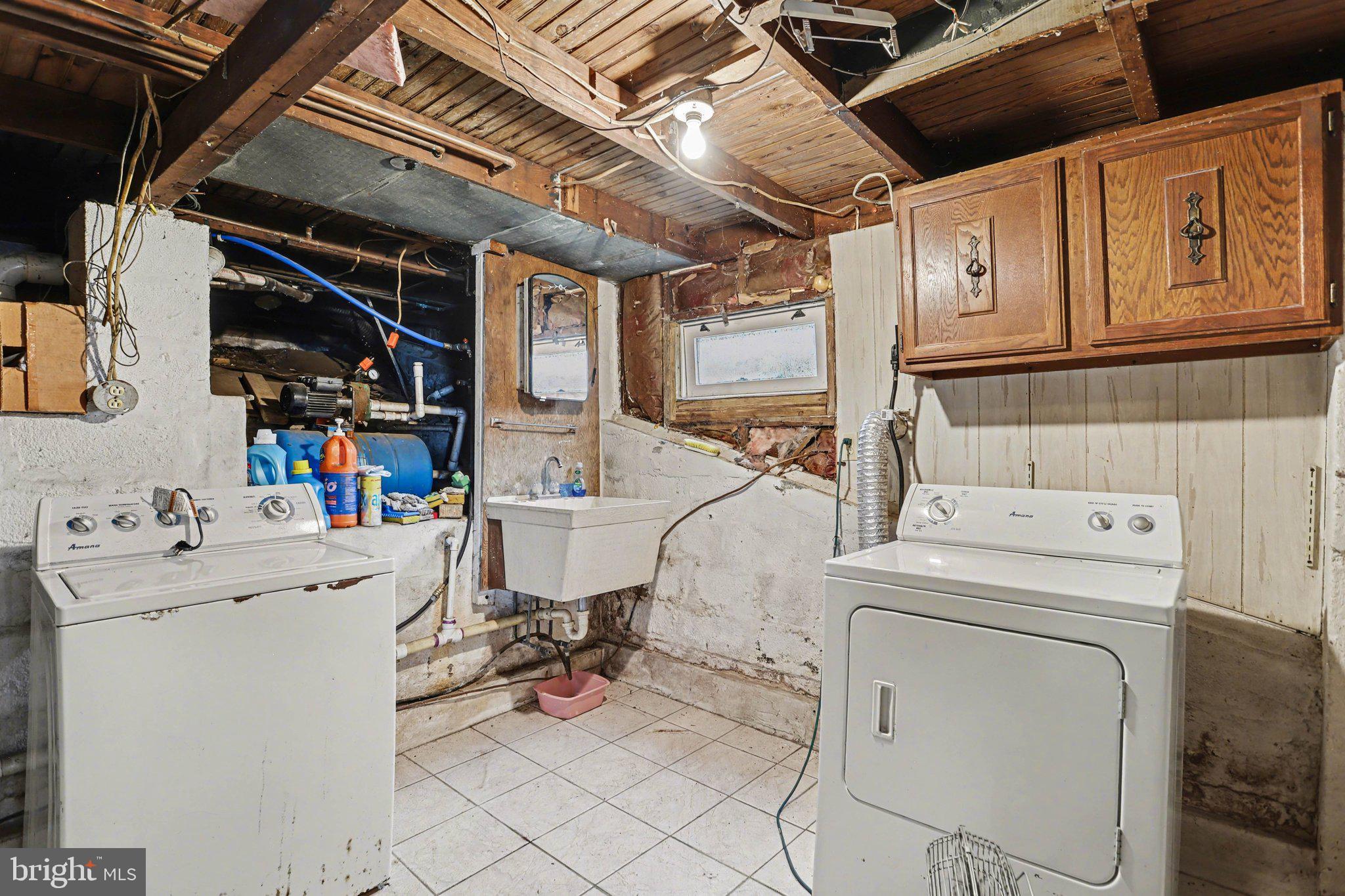 924 River Road Marysville, PA 17053 - Photo 16 of 32 a utility room with dryer and washer