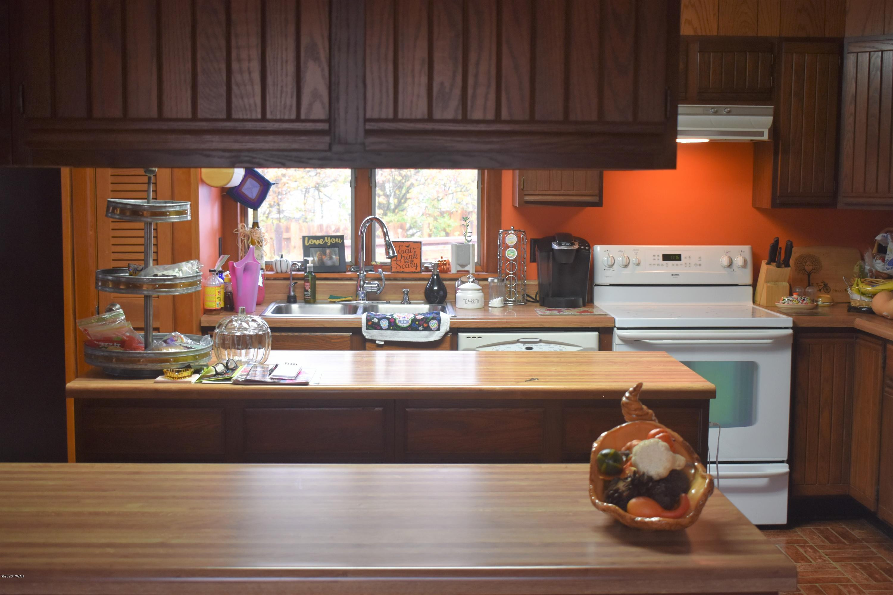 672 Blooming Grove Road Hawley, PA 18428 - Photo 11 of 25 6- Kitchen