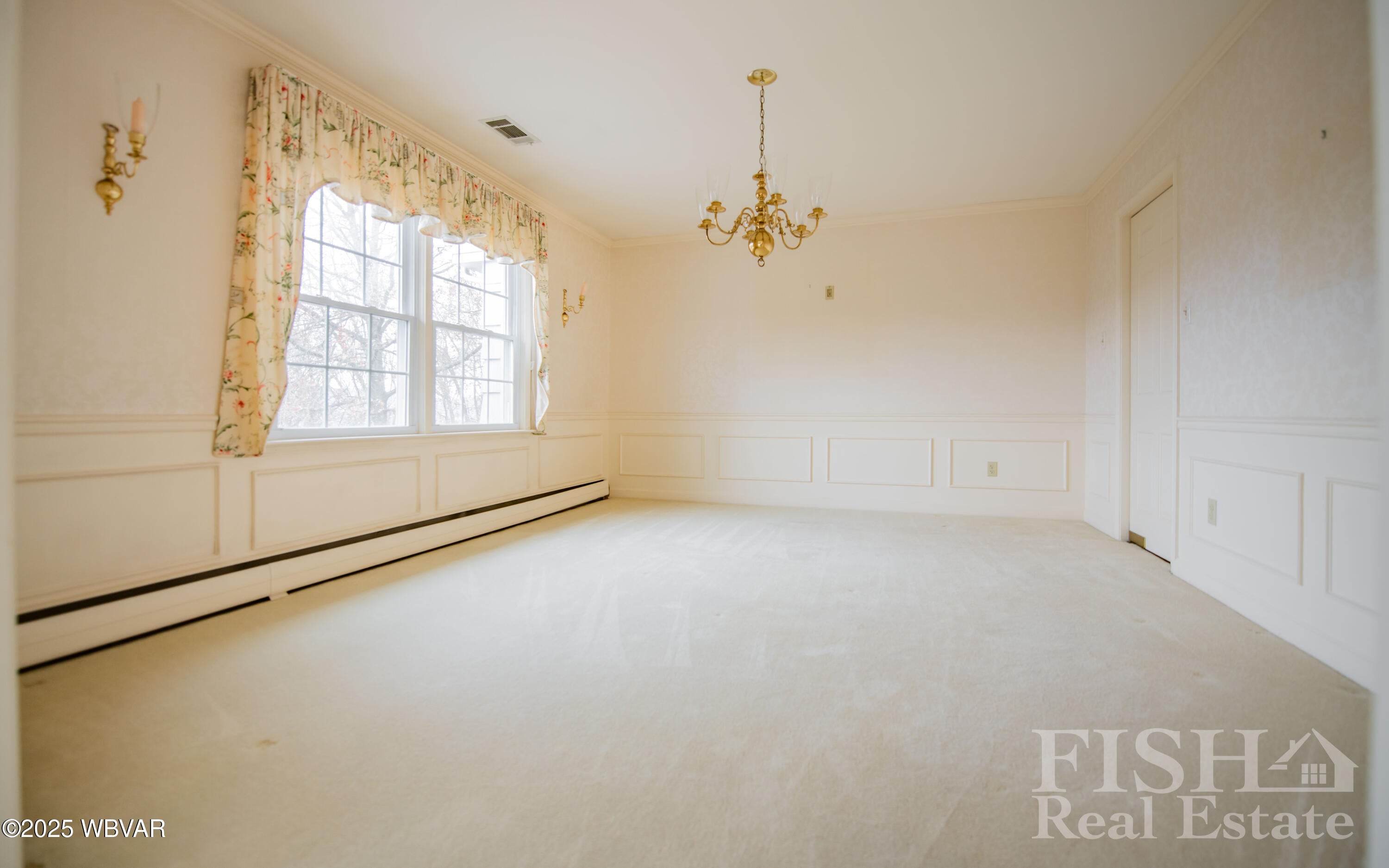 204 Roderick Road Williamsport, PA 17701 - Photo 21 of 40 Dining Room