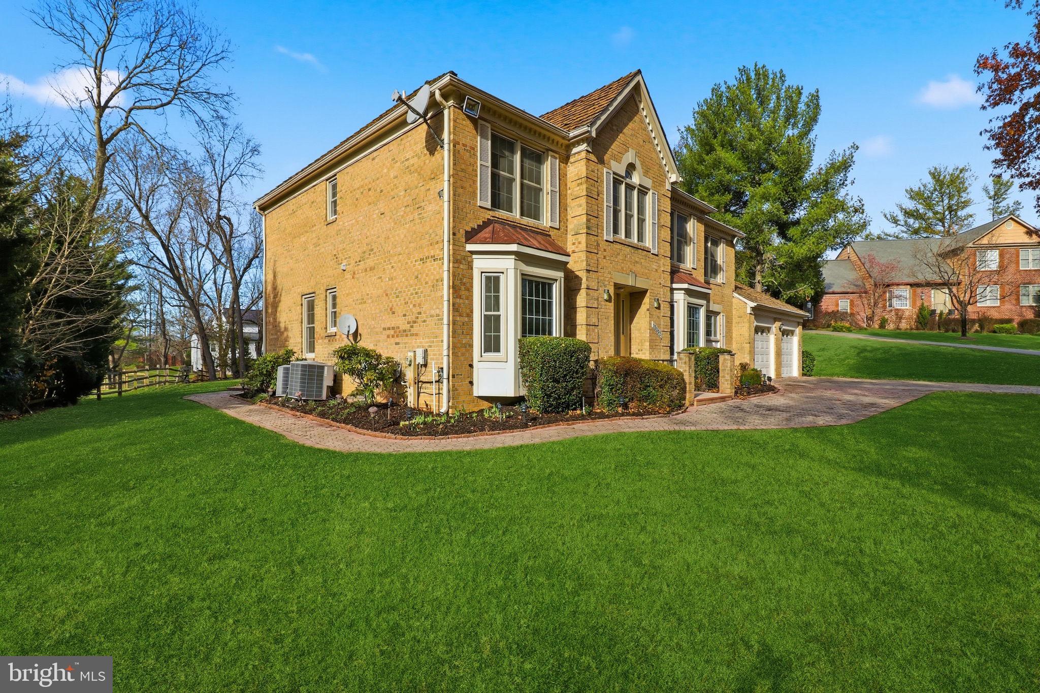 12302 Prospect Landing Bowie, MD 20721 - Photo 3 of 104 4 bedroom/4.5 bathrooms, with a 2 car garage.