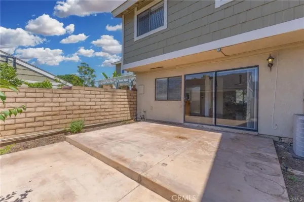 $4,650 | 5 Locust, Unit 1, Irvine, CA 92604