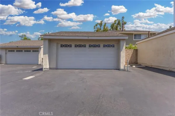 $4,400 | 5 Locust, Unit 1, Irvine, CA 92604