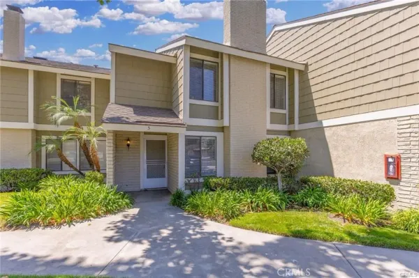 $4,400 | 5 Locust, Unit 1, Irvine, CA 92604