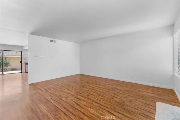 $4,650 | 5 Locust, Unit 1, Irvine, CA 92604