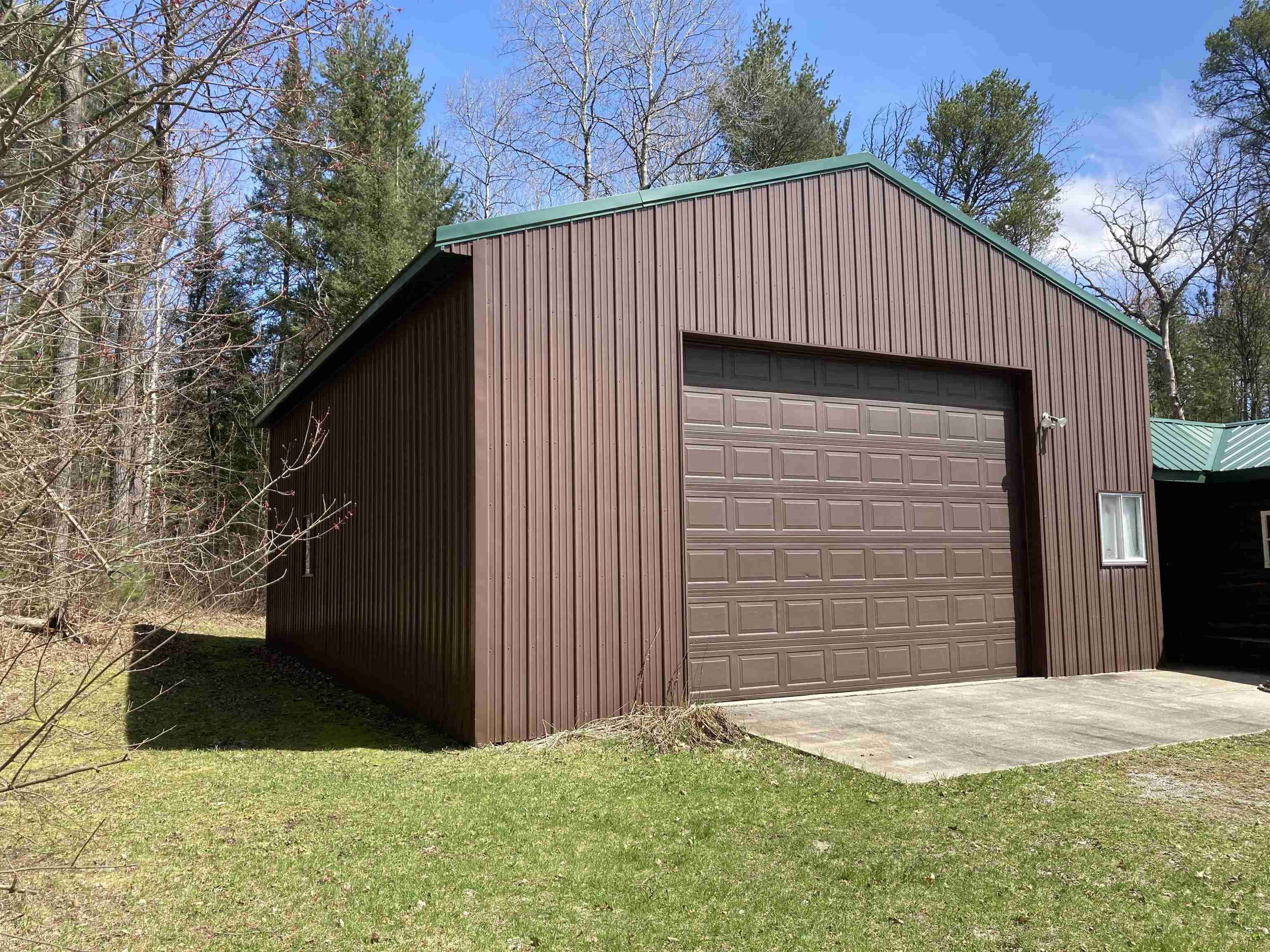 2344 Park Road Mio, MI 48647 - Photo 4 of 26 1899833-3.JPG
