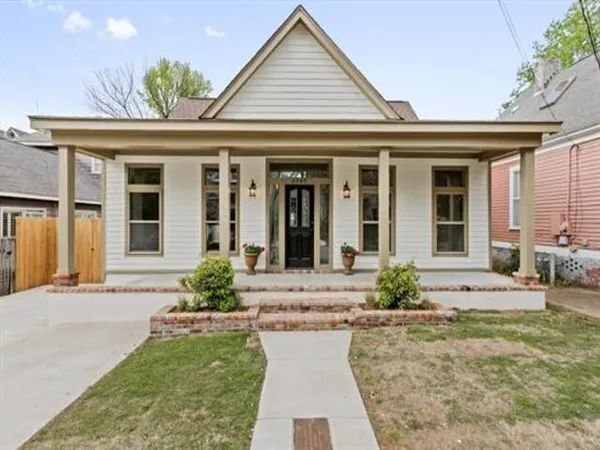 $3,700 | 2060 Carr Avenue, Memphis, TN 38104
