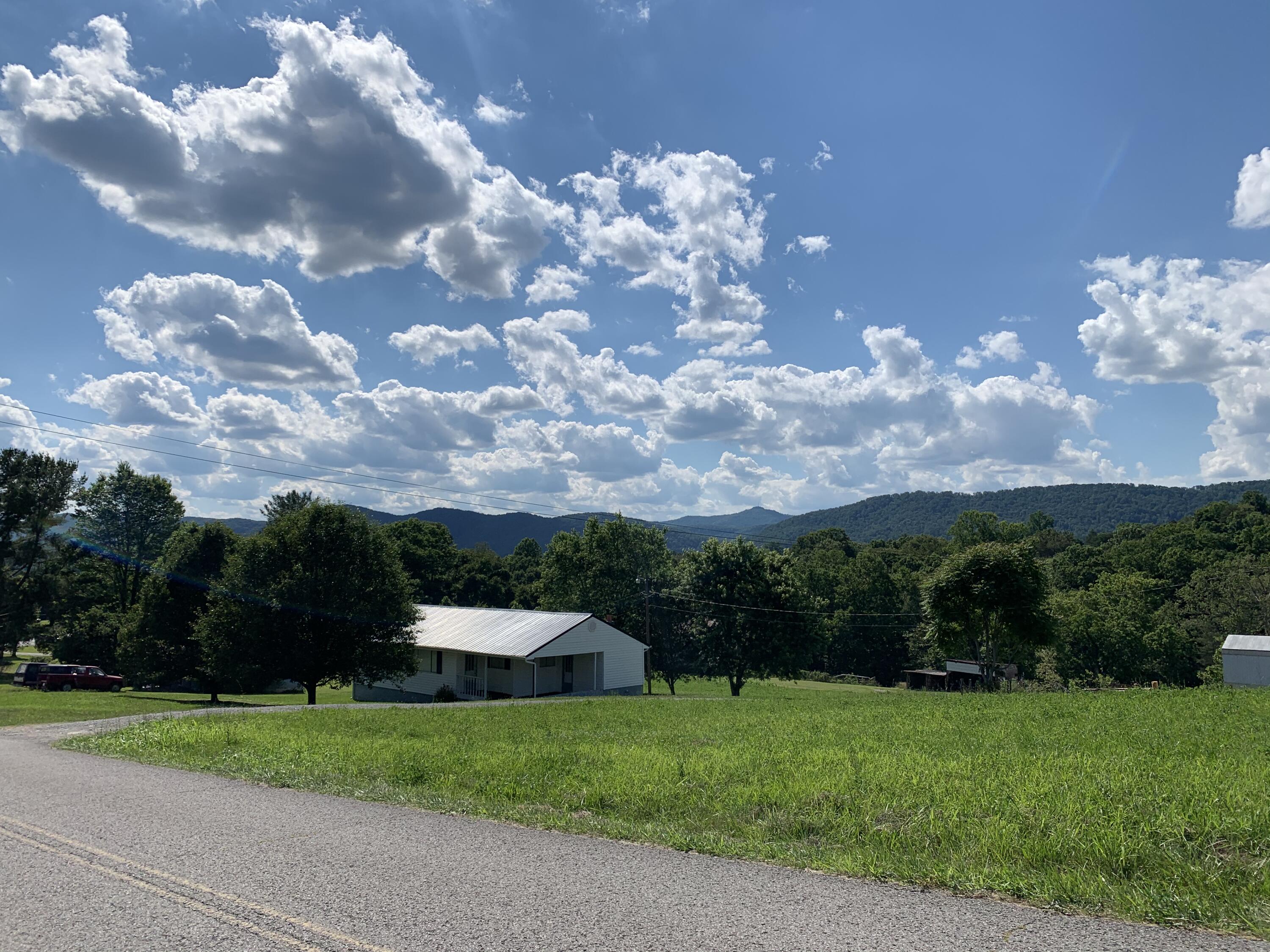 296 Camp Ridge Road La Follette, TN 37766 - Photo 4 of 28 606BBC98-55D0-445A-BBC8-F9072A7021BE