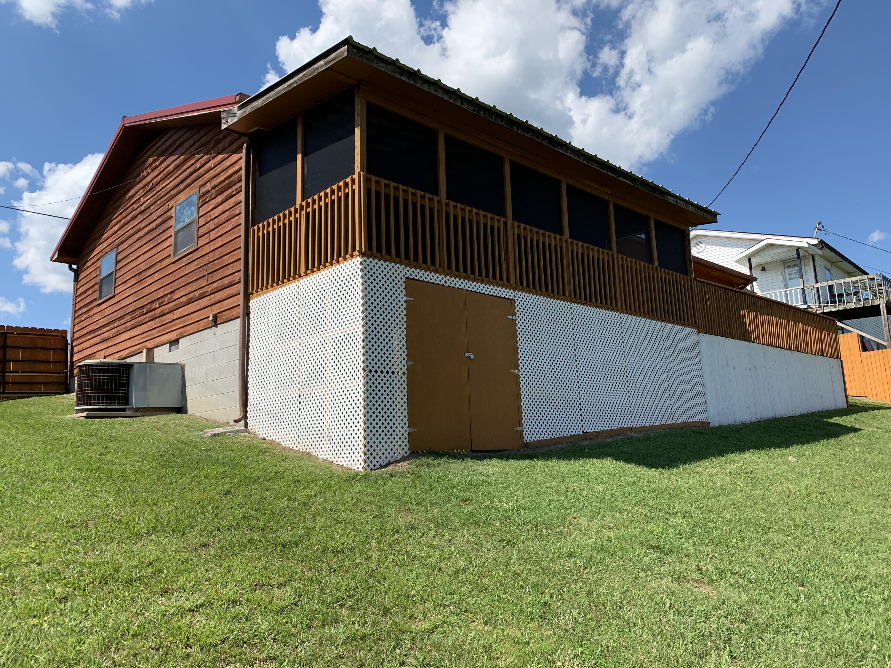296 Camp Ridge Road La Follette, TN 37766 - Photo 5 of 28 77DB8E18-DEFE-472A-9990-F3884DBC2D5C