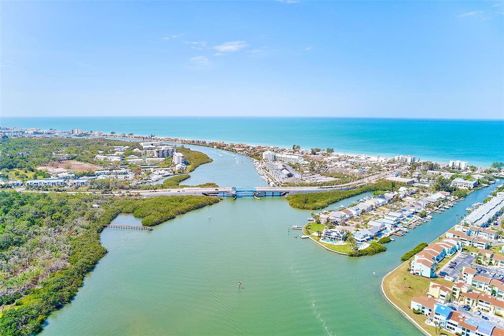 615 Garland Circle Indian Rocks Beach, FL 33785 - Photo 5 of 52