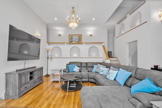 1033 Rosedale Road Valley Stream, NY 11581 - Photo 3 of 30