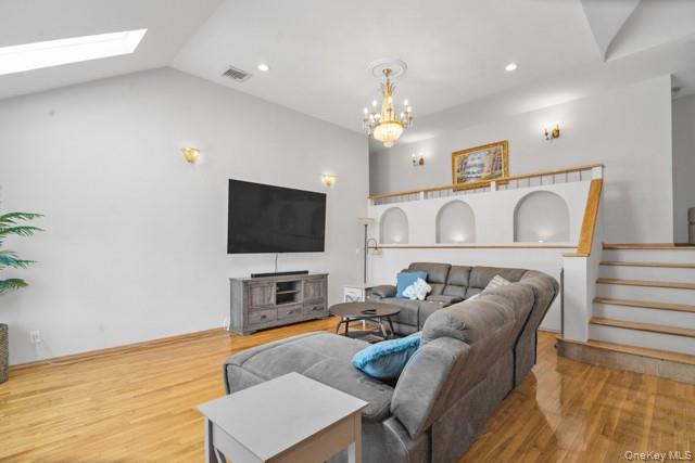 1033 Rosedale Road Valley Stream, NY 11581 - Photo 4 of 30