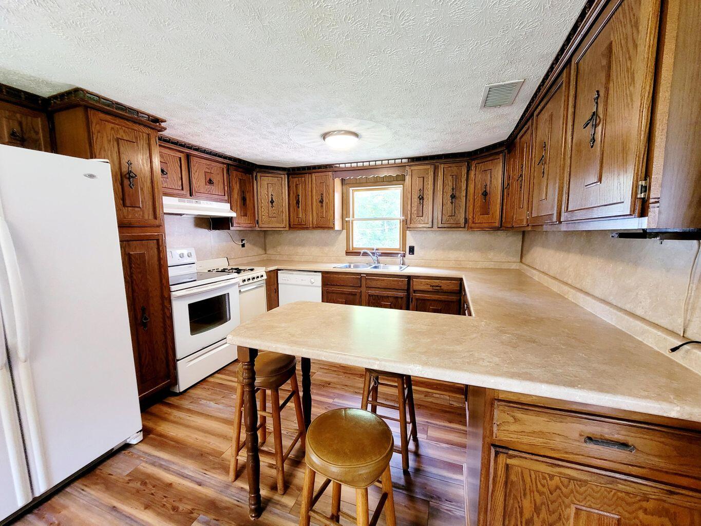 1098 Rd Branch Clinchco, VA 24226 - Photo 11 of 26 rb#12
