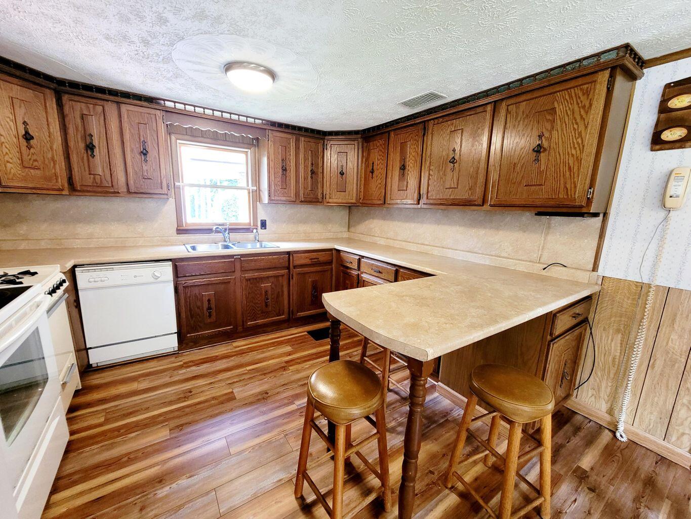 1098 Rd Branch Clinchco, VA 24226 - Photo 12 of 26 rb#13