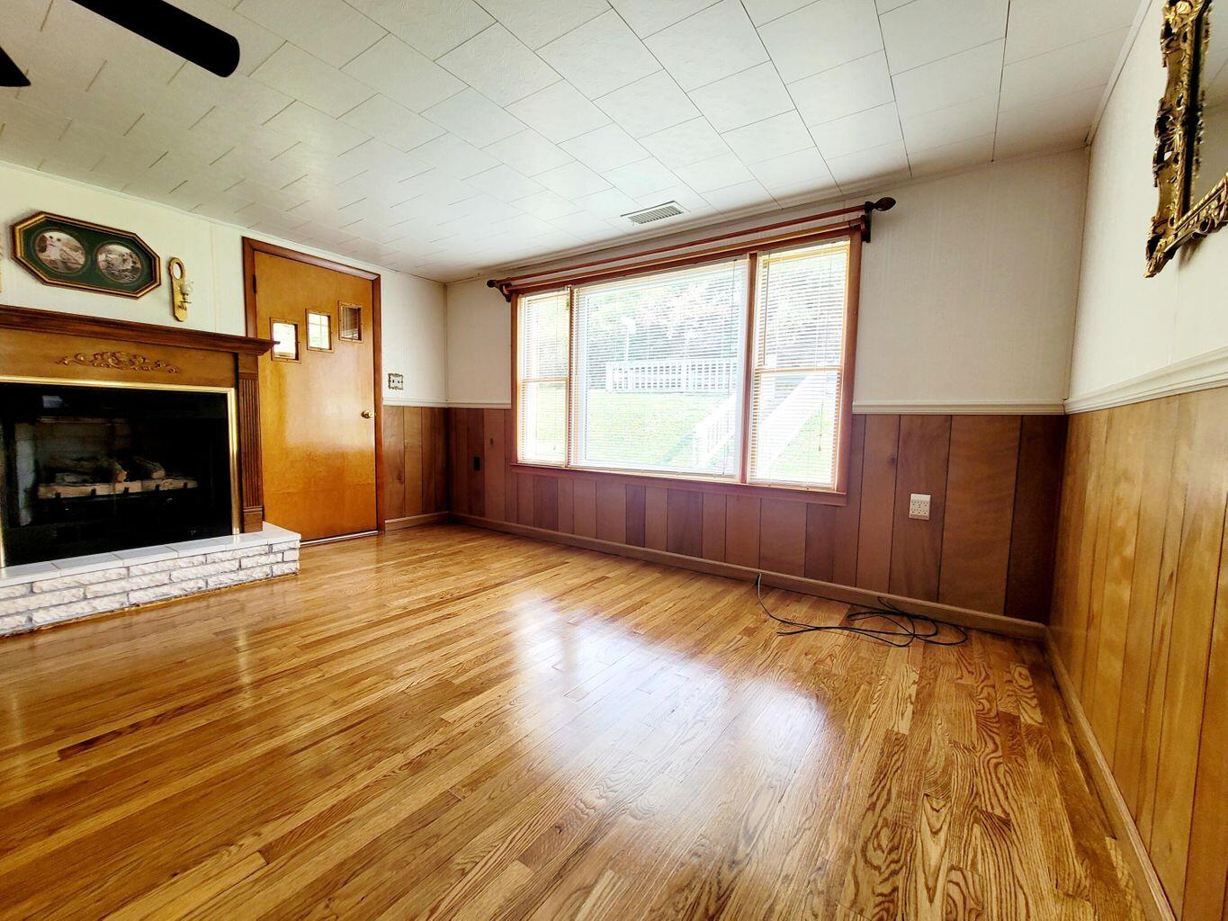 1098 Rd Branch Clinchco, VA 24226 - Photo 14 of 26 rb#15