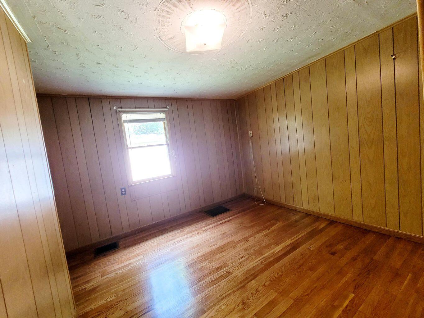 1098 Rd Branch Clinchco, VA 24226 - Photo 21 of 26 rb#23