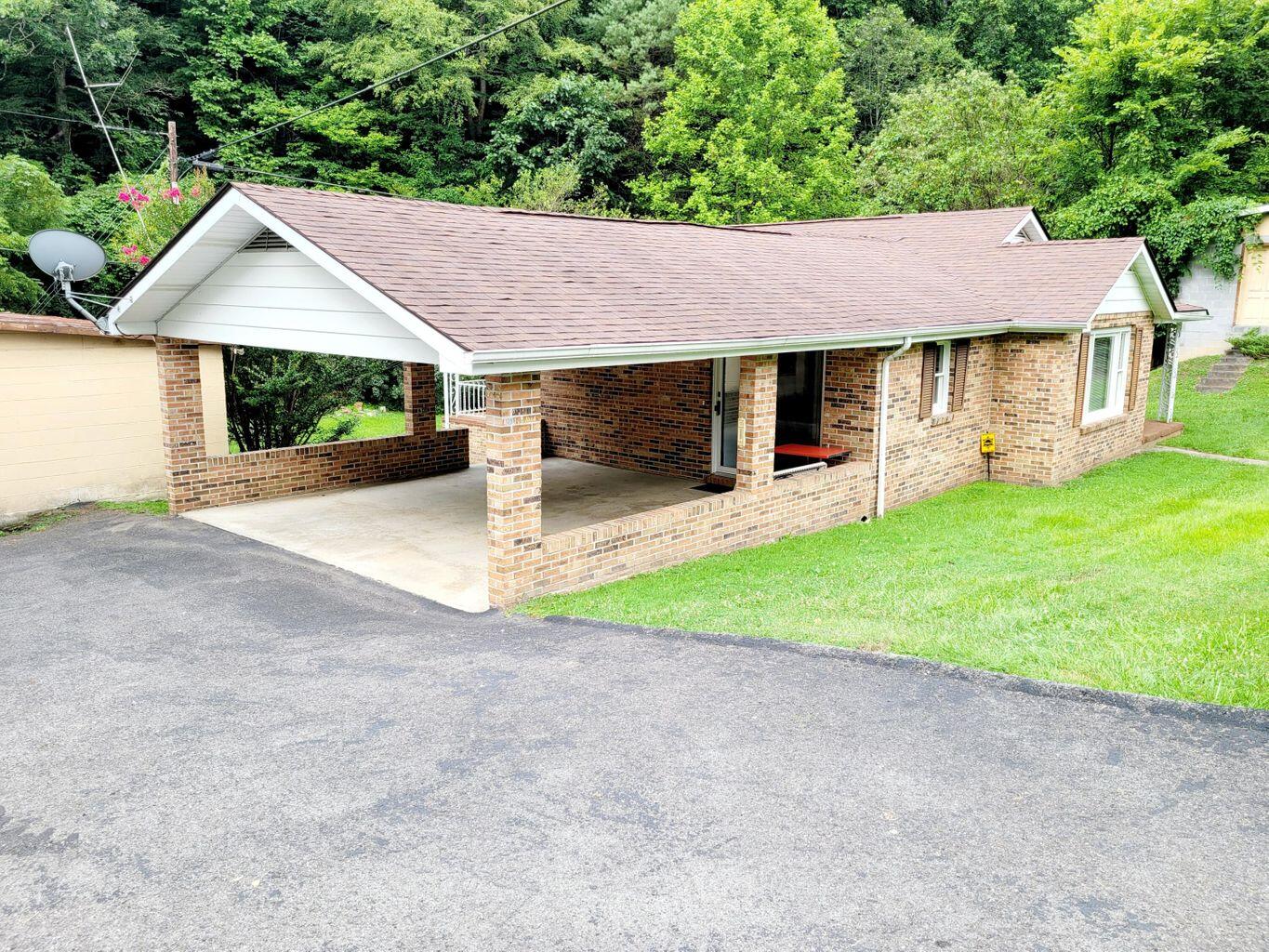 1098 Rd Branch Clinchco, VA 24226 - Photo 4 of 26 rb#4