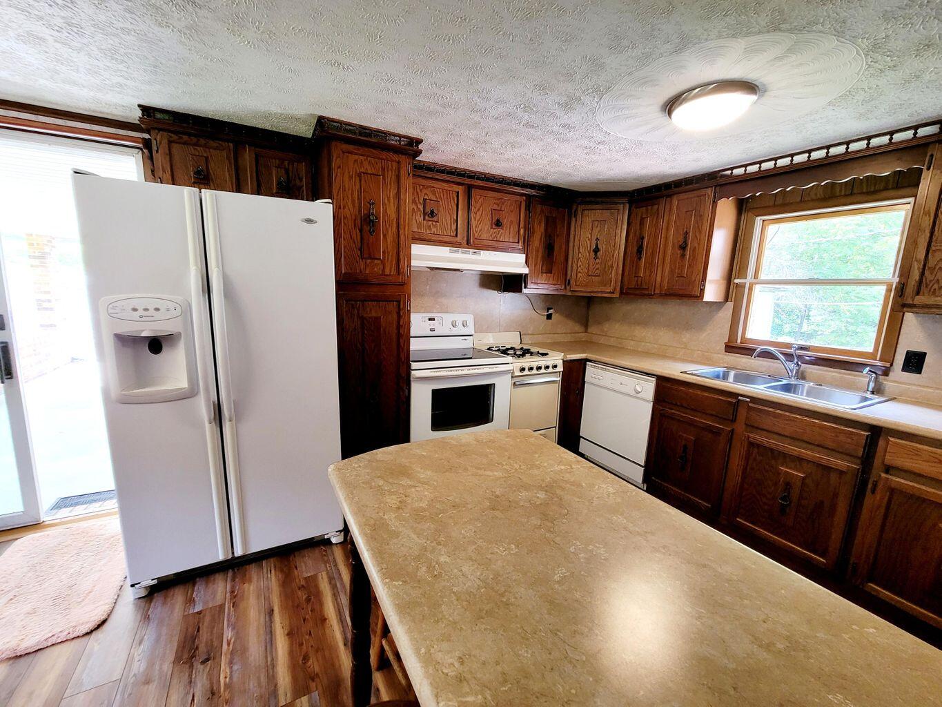 1098 Rd Branch Clinchco, VA 24226 - Photo 10 of 26 rb#11