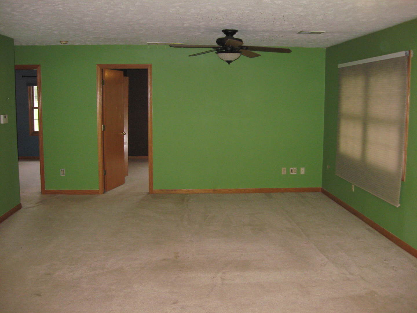 446 South Peace Road Sycamore, IL 60178 - Photo 8 of 12 close up of a room