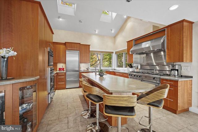 $2,405,200 | 6707 Broxburn Drive, Bethesda, MD 20817