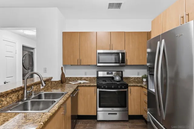 $699,000 | 1480 Broadway, Unit 2210, San Diego, CA 92101
