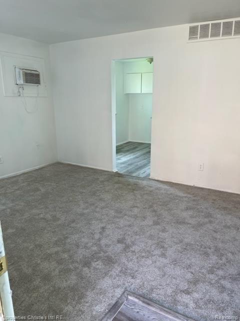 18215 Fitzpatrick Street Detroit, MI 48228 - Photo 5 of 14