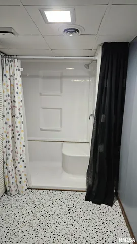 $199,000 | 221 New Salem Drive, Canton, IL 61520