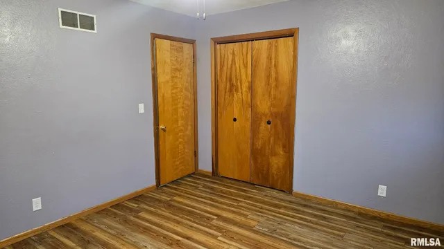 $199,000 | 221 New Salem Drive, Canton, IL 61520