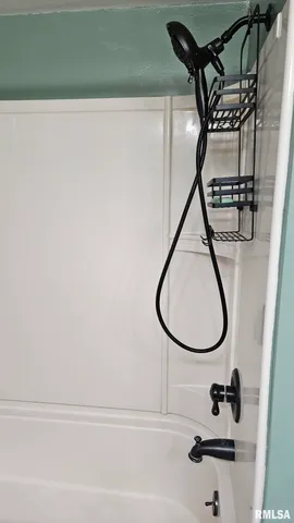 $199,000 | 221 New Salem Drive, Canton, IL 61520