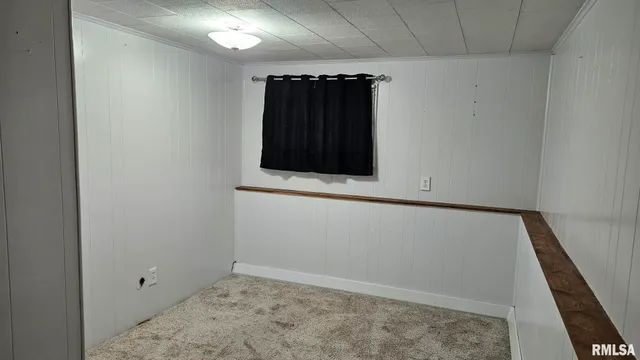 $199,000 | 221 New Salem Drive, Canton, IL 61520