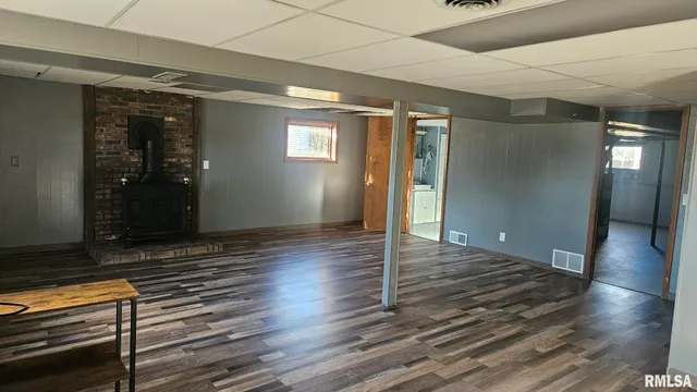 $199,000 | 221 New Salem Drive, Canton, IL 61520