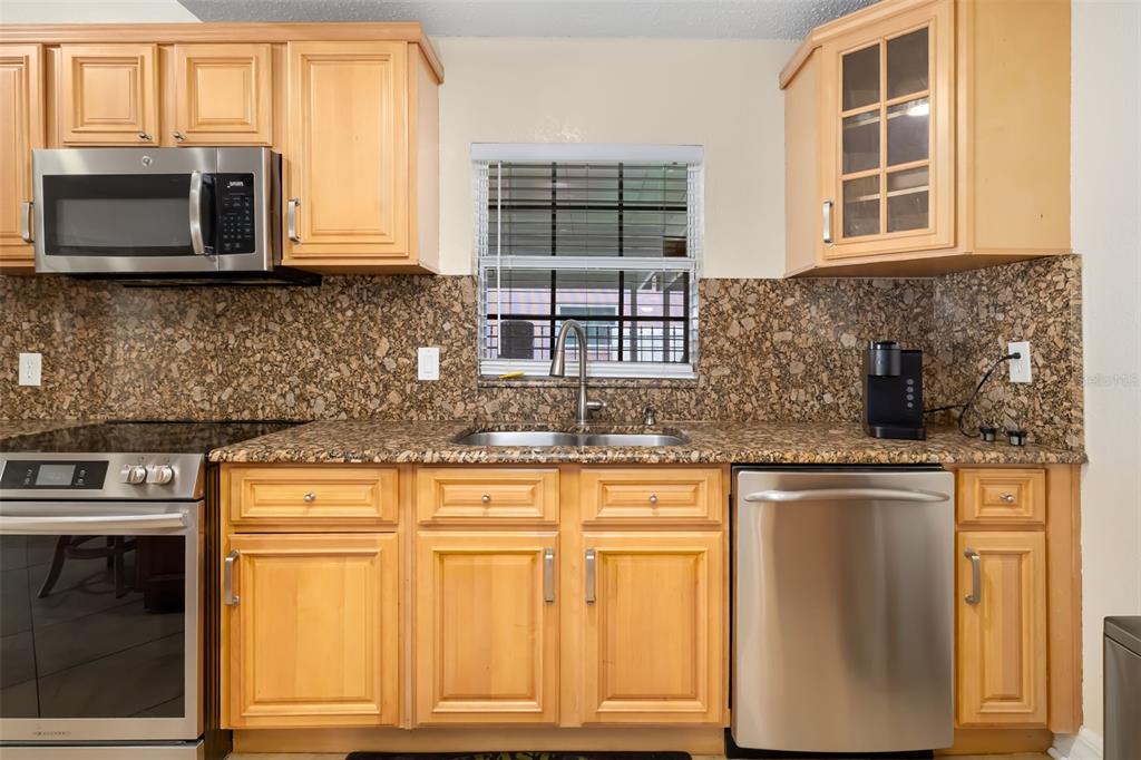 6012 Francis Drive Apollo Beach, FL 33572 - Photo 19 of 57 Gallery Image 19