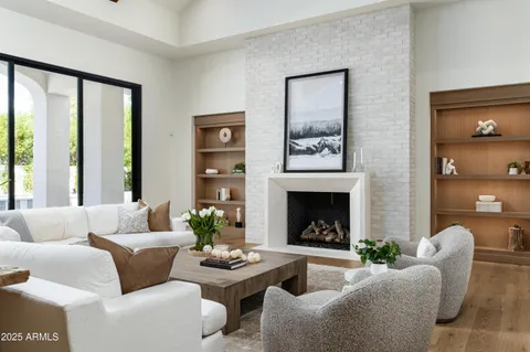 $6,450,000 | 6302 East Calle Del Norte, Scottsdale, AZ 85251