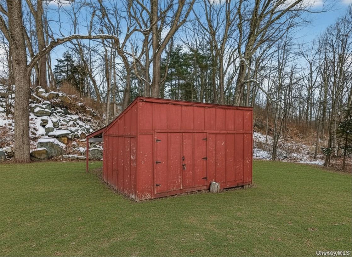 74 Onderdonk Road Warwick, NY 10990 - Photo 28 of 38 a view of backyard with green space