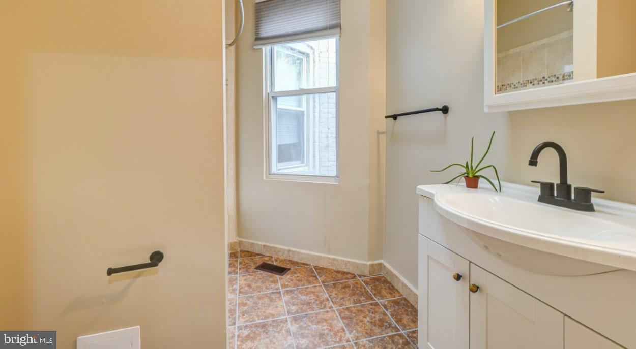 1434 F Street Northeast Washington, DC 20002 - Photo 35 of 48