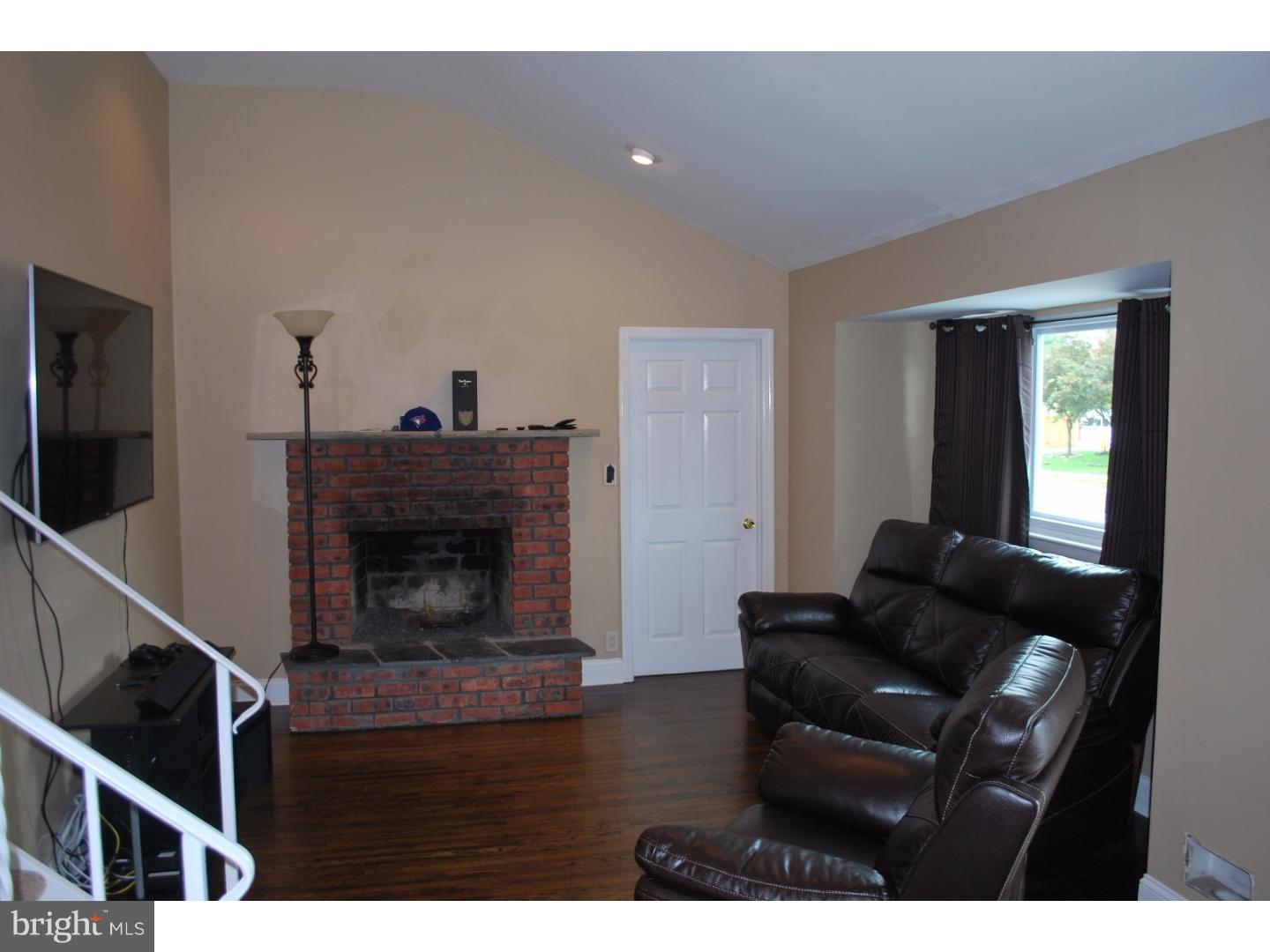4 Hastings Road Hamilton, NJ 08620 - Photo 3 of 16 Living Room