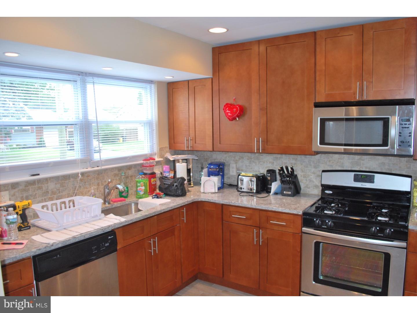 4 Hastings Road Hamilton, NJ 08620 - Photo 4 of 16 Kitchen
