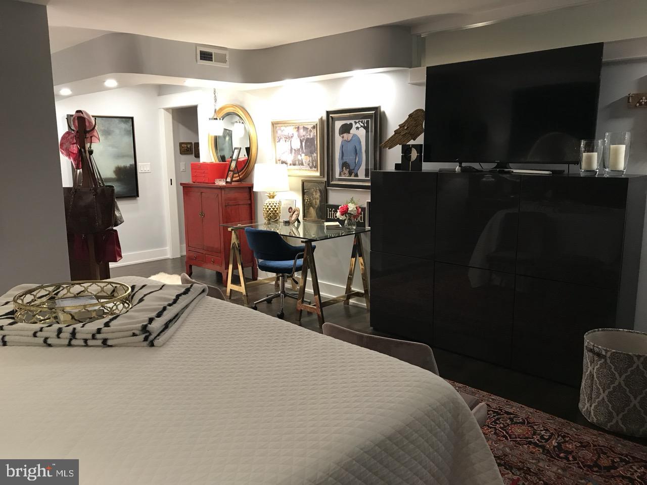 1101 South Arlington Ridge Road, Unit 804 Arlington, VA 22202 - Photo 52 of 109