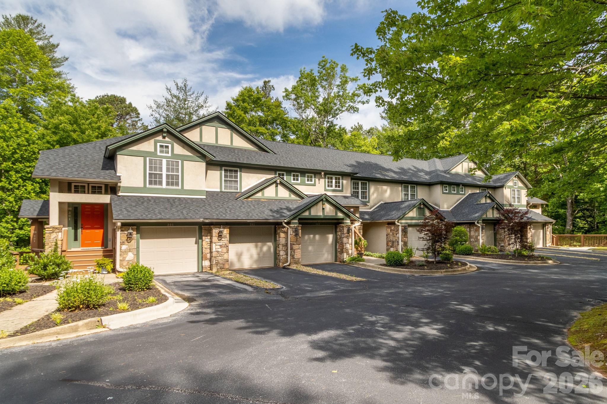 99 Ridgetop Circle, Unit 202 Brevard, NC 28712 - Photo 5 of 48
