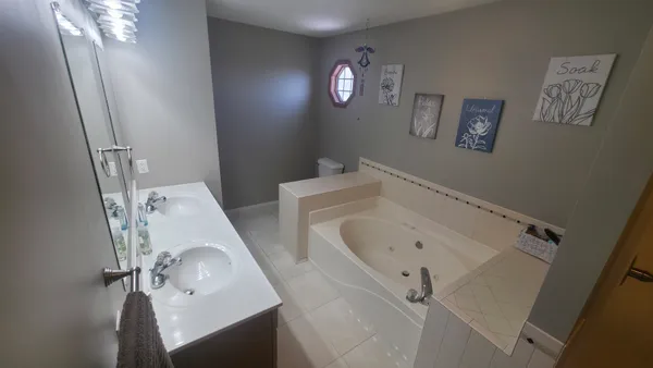 $349,900 | 1413 Lismore Lane, Normal, IL 61761