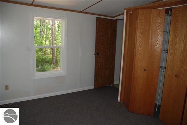 16562 Vondra Road Thompsonville, MI 49683 - Photo 5 of 11 1716794-4.JPG