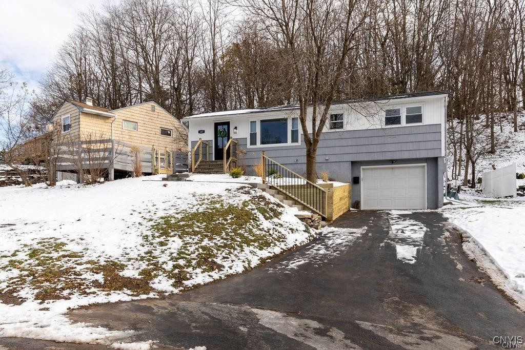 107 Jane Drive Camillus, NY 13219 - Photo 1 of 37