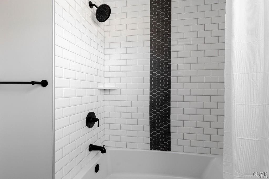 107 Jane Drive Camillus, NY 13219 - Photo 17 of 37