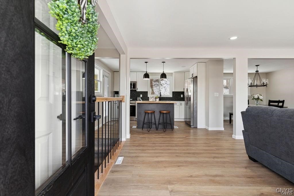 107 Jane Drive Camillus, NY 13219 - Photo 2 of 37