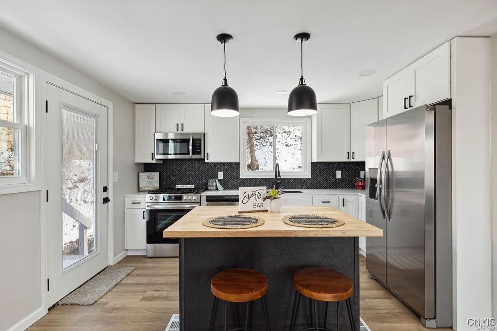 107 Jane Drive Camillus, NY 13219 - Photo 3 of 37