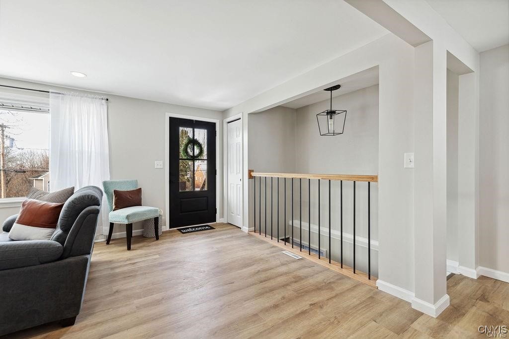 107 Jane Drive Camillus, NY 13219 - Photo 7 of 37