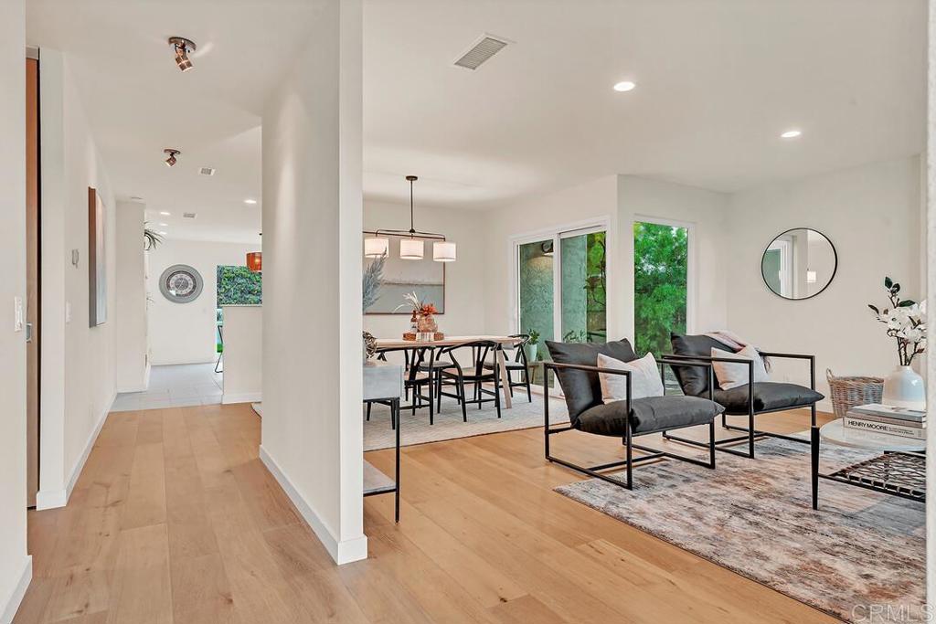 340 Trailview Road Encinitas, CA 92024 - Photo 5 of 35 a living room with furniture and wooden floor