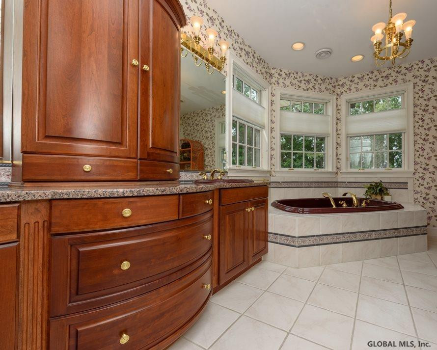 38 East Ridge Road Colonie, NY 12211 - Photo 19 of 30 Photo 19