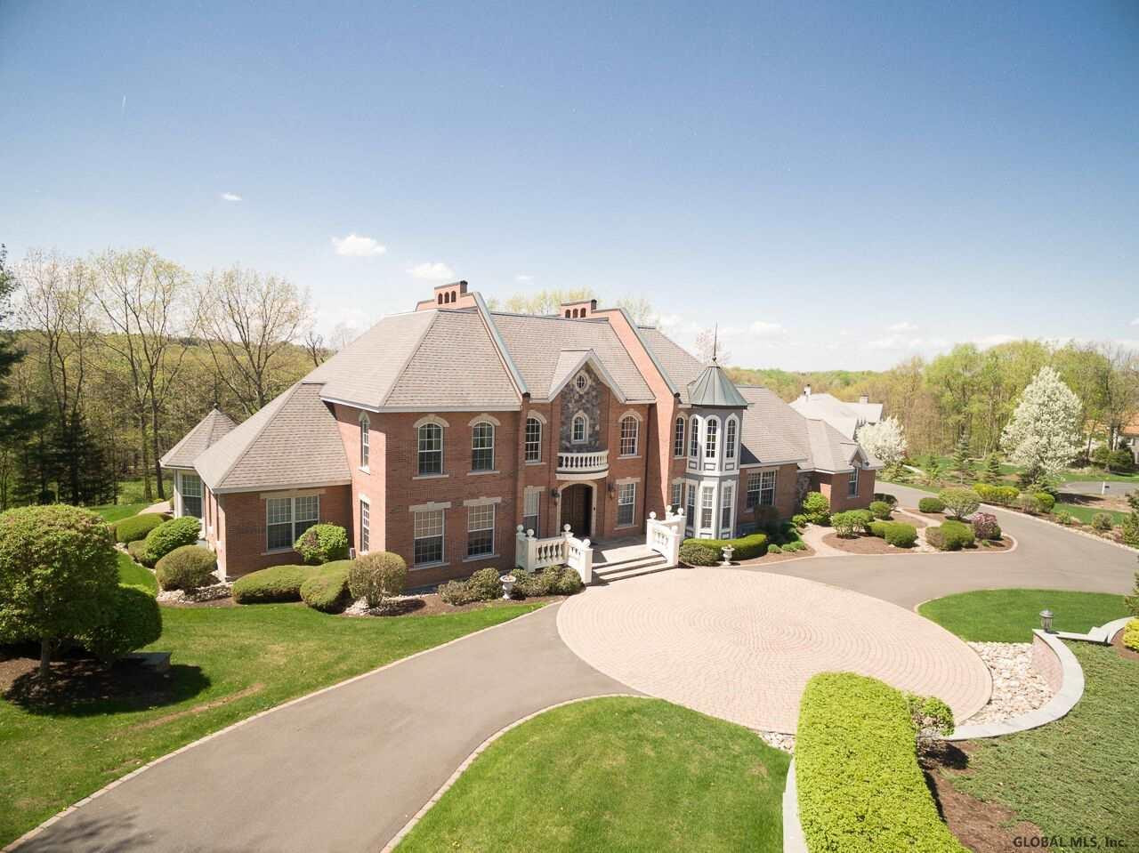38 East Ridge Road Colonie, NY 12211 - Photo 2 of 30 Photo 2